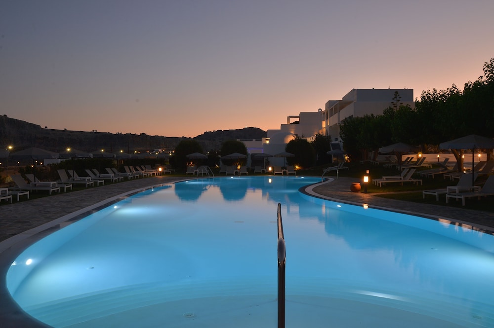 Lindos Sun — Swimming pool in Lindos, South Aegean