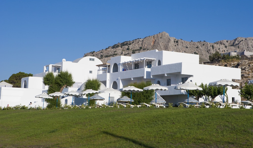 Lindos Sun — Hotel building in Lindos, South Aegean