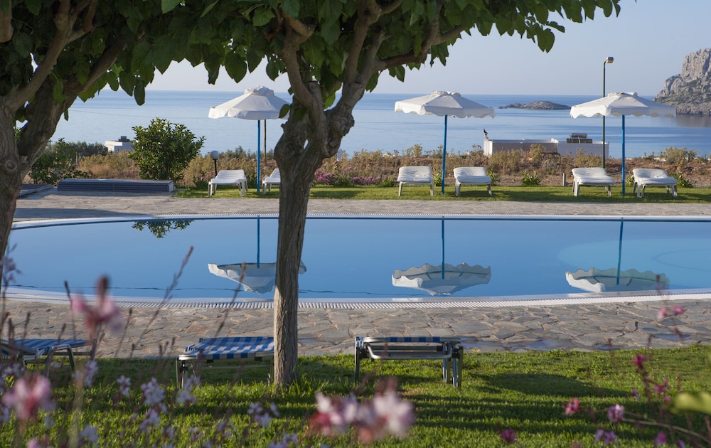 Lindos Sun — Swimming pool in Lindos, South Aegean