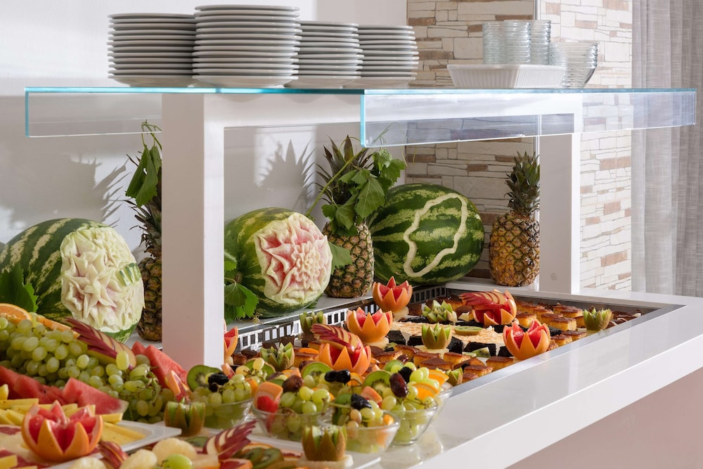Lito Hotel — Restaurant & bars in Rhodes Town, South Aegean