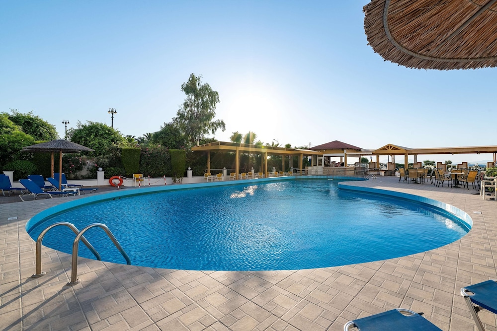 Lito Hotel — Swimming pool in Rhodes Town, South Aegean
