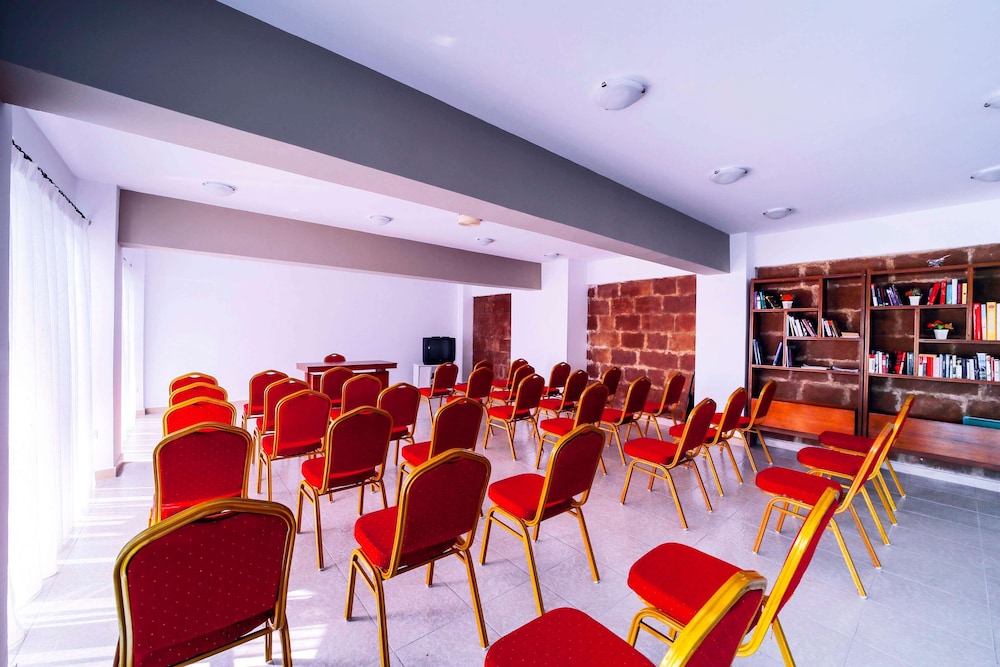 Lito Hotel — Hotel building in Rhodes Town, South Aegean