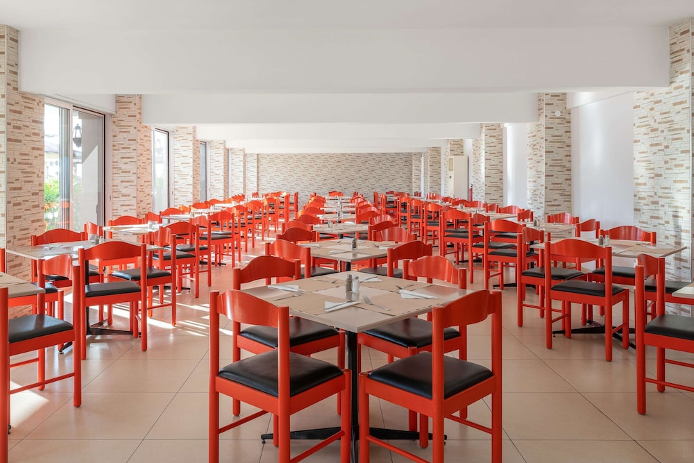 Lito Hotel — Restaurant & bars in Rhodes Town, South Aegean