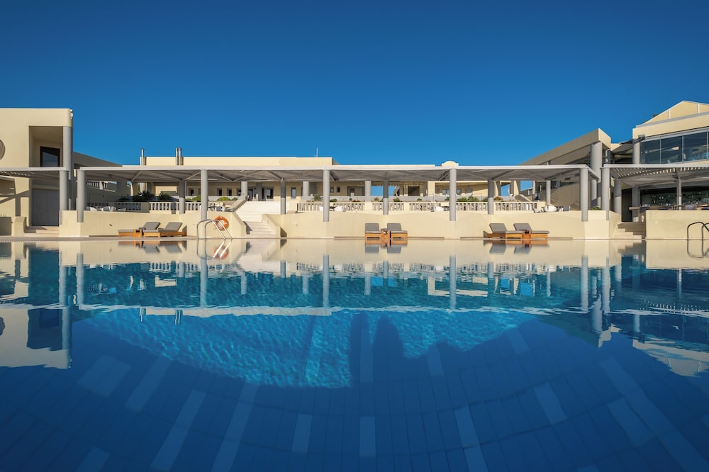 The Majestic Hotel — Swimming pool in Karterados, South Aegean