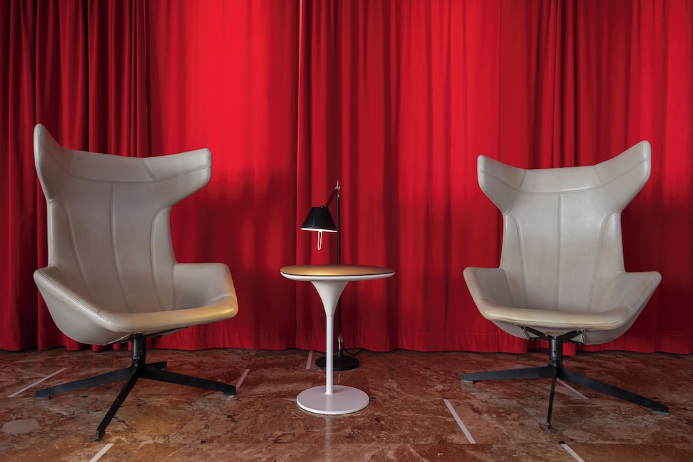 The Majestic Hotel — Hotel rooms in Karterados, South Aegean