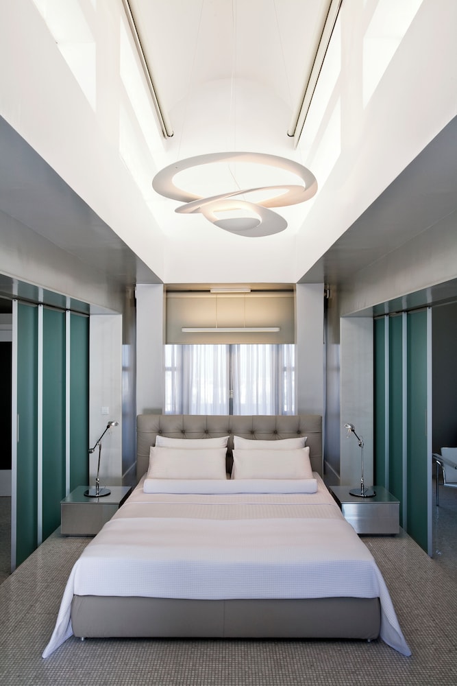 The Majestic Hotel — Hotel rooms in Karterados, South Aegean
