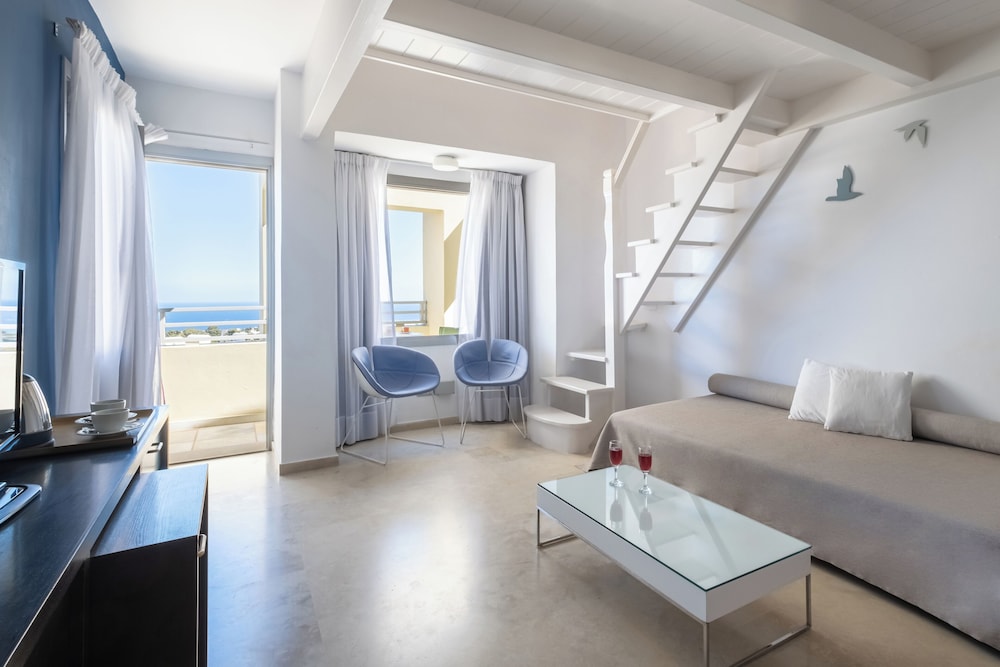 The Majestic Hotel — Hotel rooms in Karterados, South Aegean