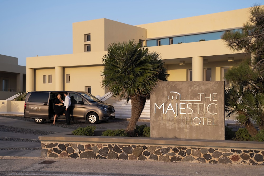 The Majestic Hotel — Hotel building in Karterados, South Aegean