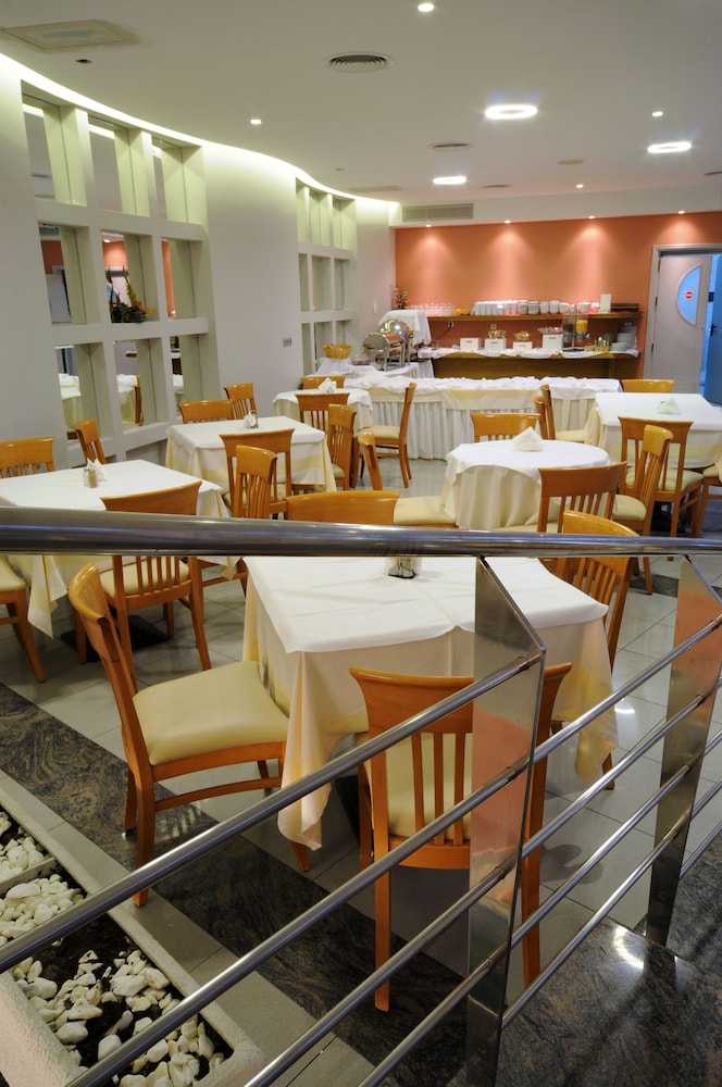 Maritina Hotel — Restaurant & bars in Kos Town, South Aegean