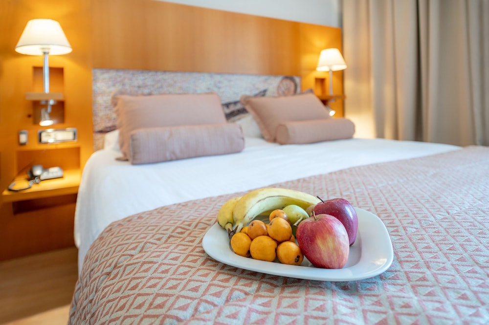 Maritina Hotel — Hotel rooms in Kos Town, South Aegean
