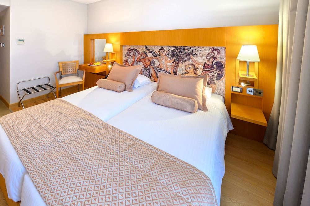 Maritina Hotel — Hotel rooms in Kos Town, South Aegean