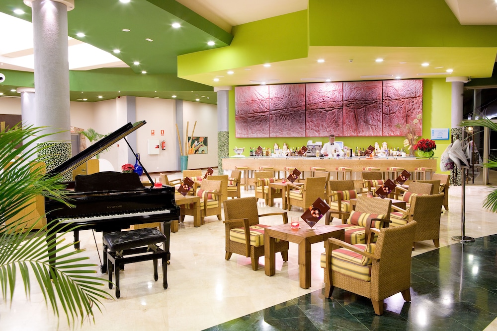 Gloria Palace Royal Hotel & Spa — Restaurant & bars in Puerto Rico, Canary Islands