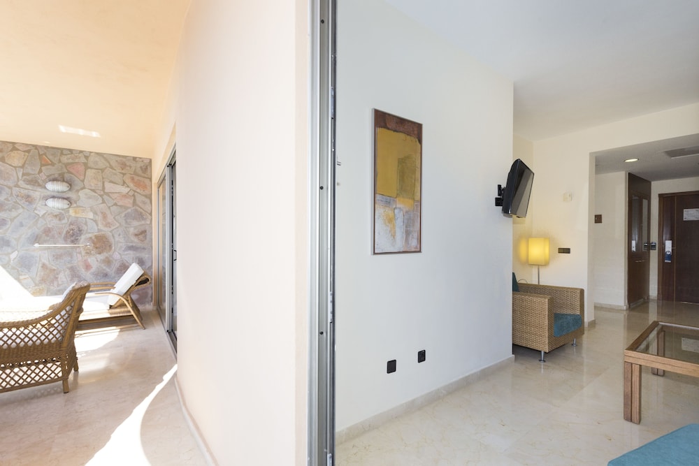 Gloria Palace Royal Hotel & Spa — Hotel rooms in Puerto Rico, Canary Islands