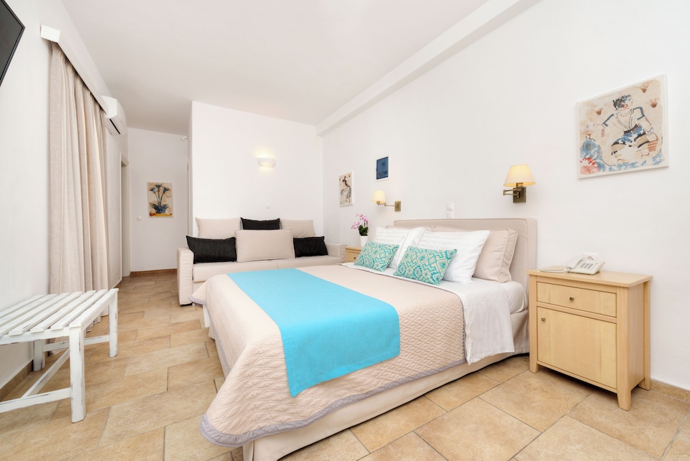 Hotel Mathios Village — Hotel rooms in Akrotiri, South Aegean