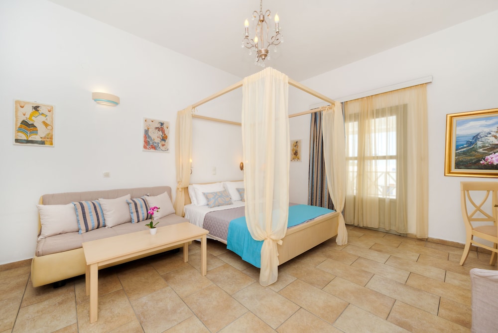 Hotel Mathios Village — Hotel rooms in Akrotiri, South Aegean
