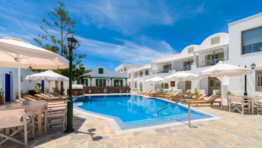 Hotel Mathios Village — Swimming pool in Akrotiri, South Aegean
