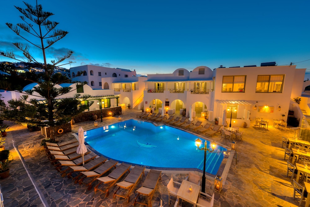 Hotel Mathios Village — Swimming pool in Akrotiri, South Aegean