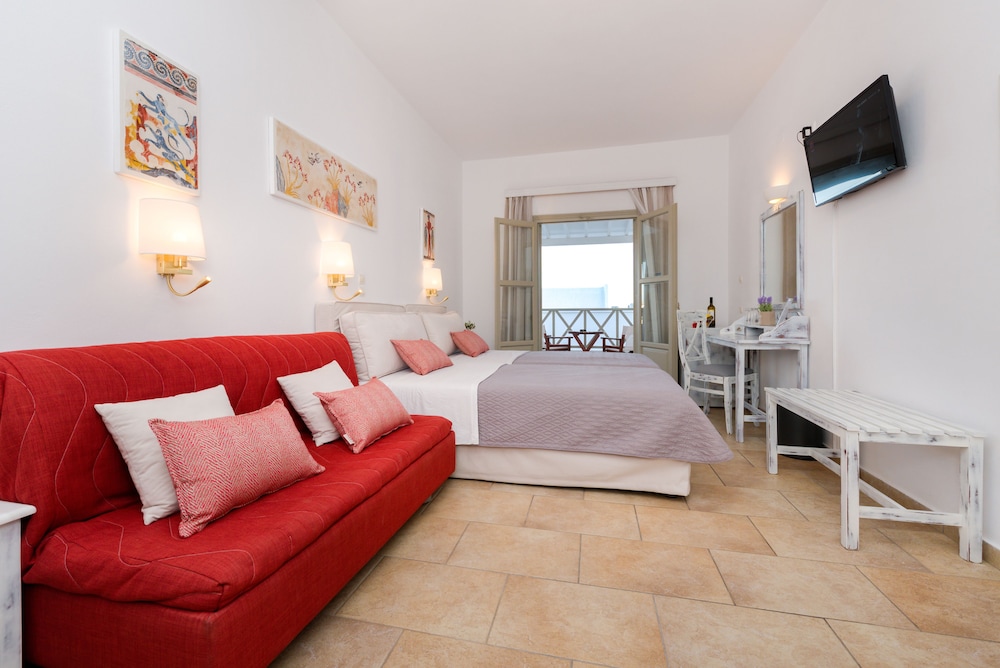 Hotel Mathios Village — Hotel rooms in Akrotiri, South Aegean