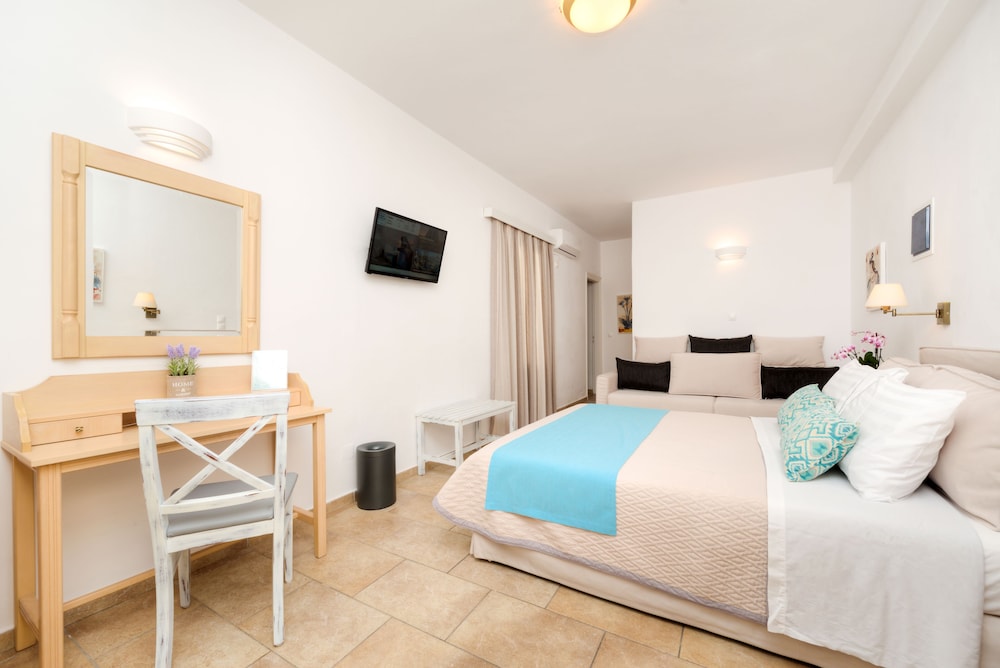 Hotel Mathios Village — Hotel rooms in Akrotiri, South Aegean