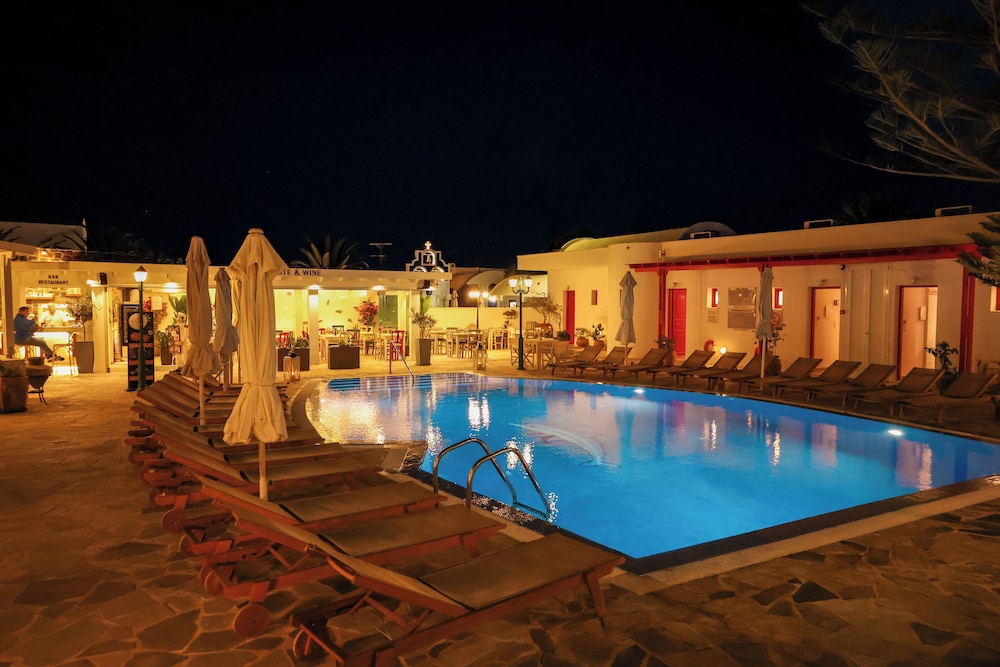 Hotel Mathios Village — Swimming pool in Akrotiri, South Aegean