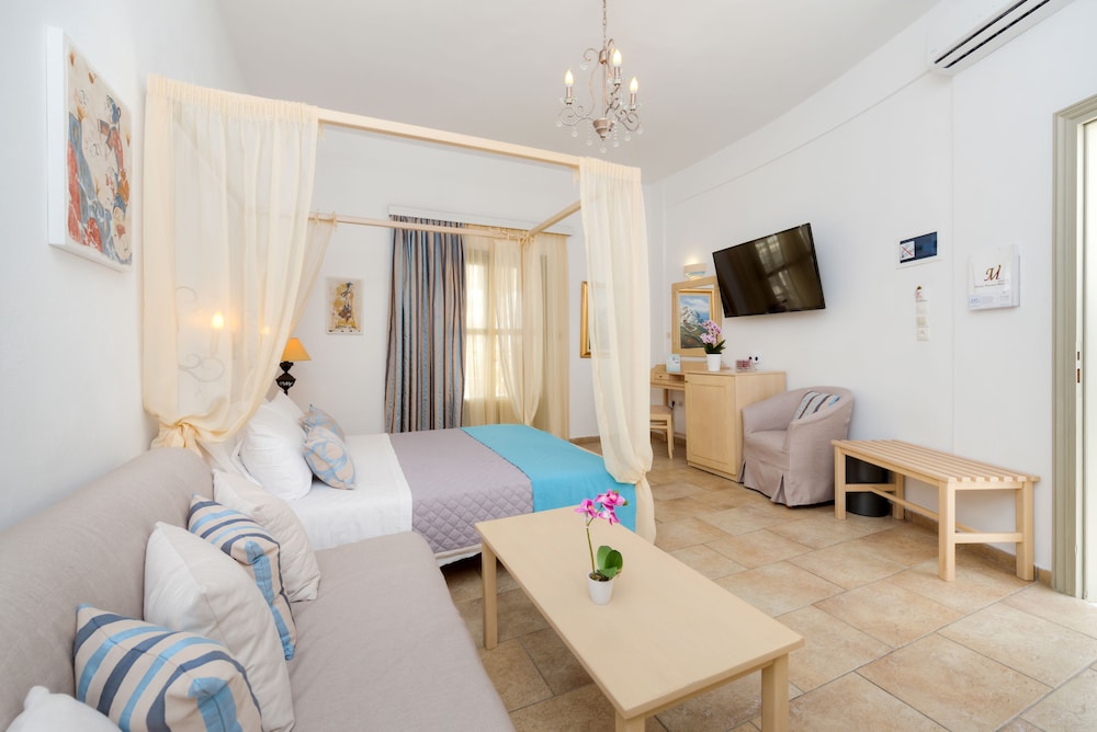 Hotel Mathios Village — Hotel rooms in Akrotiri, South Aegean