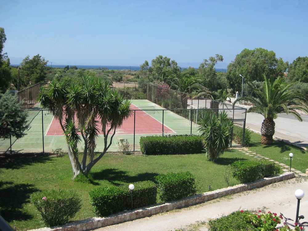 Meliton Hotel — Sports & recreation in Theologos, South Aegean