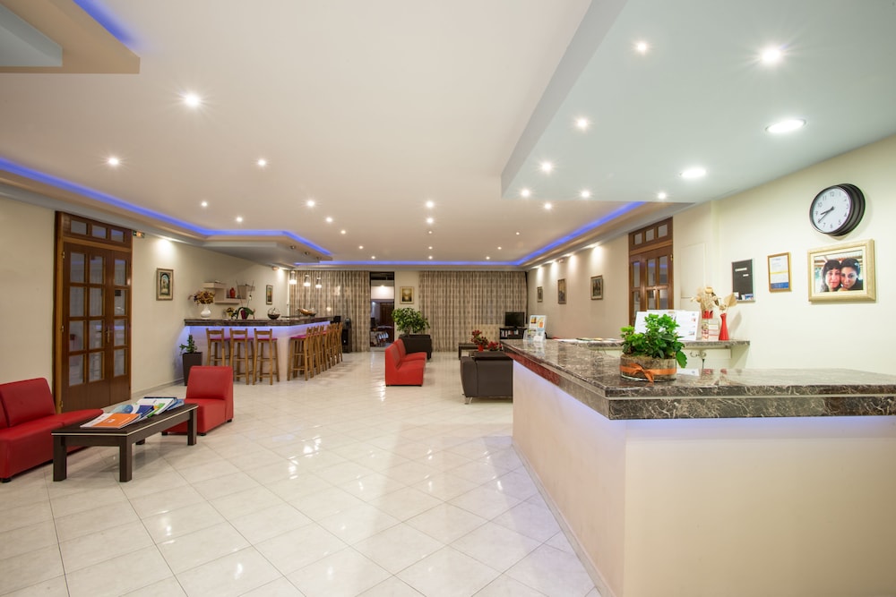 Meliton Hotel — Restaurant & bars in Theologos, South Aegean