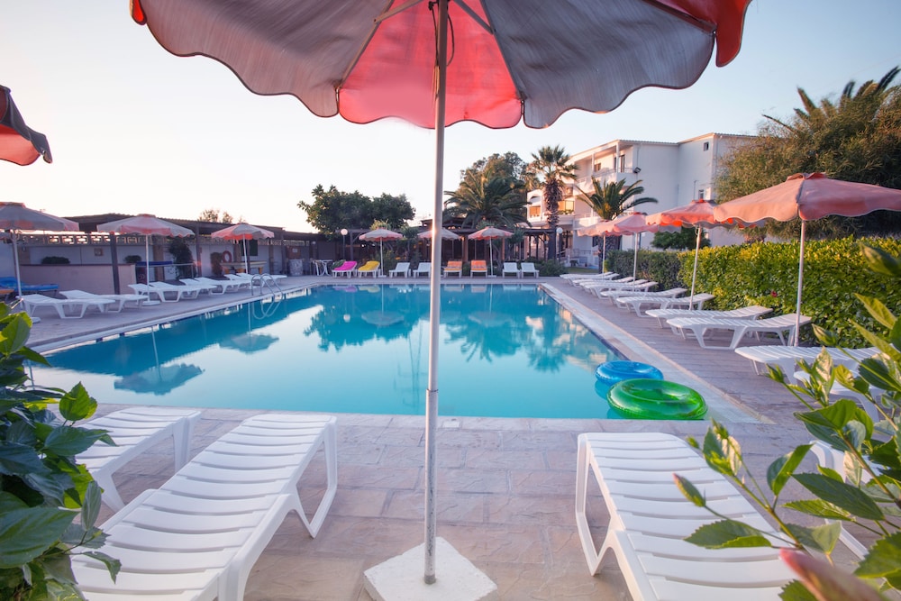 Meliton Hotel — Main photo in Theologos, South Aegean