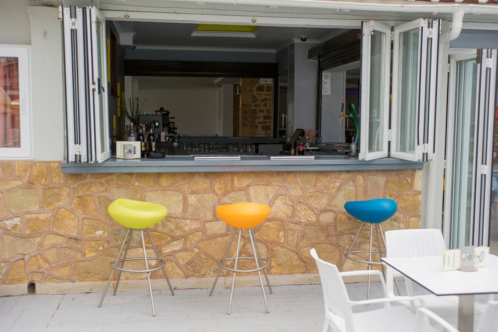 Hotel Mimosa — Restaurant & bars in Sidari, Ionian Islands