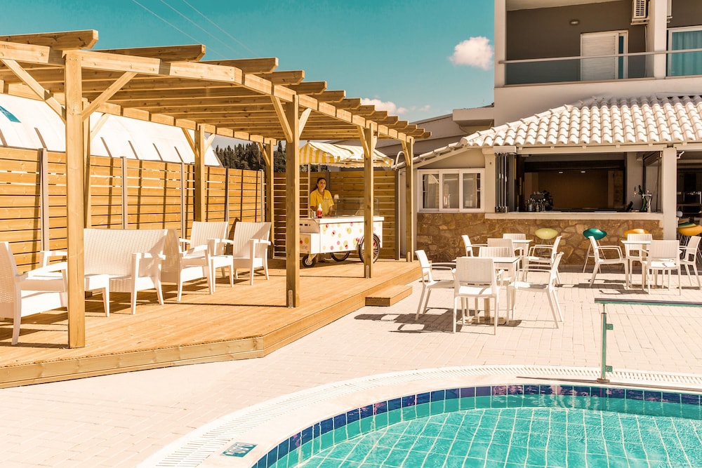 Hotel Mimosa — Swimming pool in Sidari, Ionian Islands