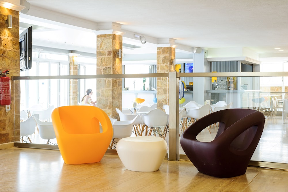 Hotel Mimosa — Restaurant & bars in Sidari, Ionian Islands