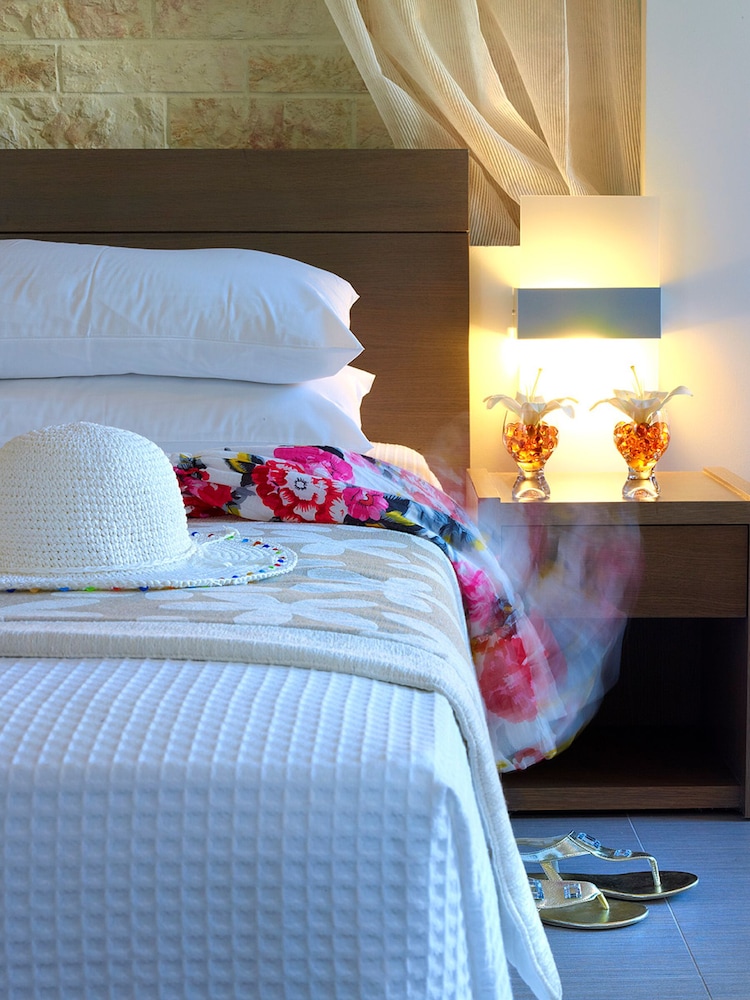 Minos Village — Hotel rooms in Chania
