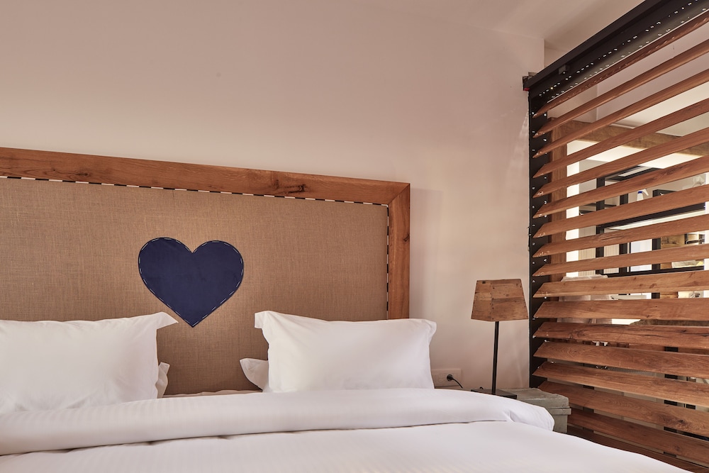 Myconian Imperial - Leading Hotels of the World — Hotel rooms in Elia, South Aegean