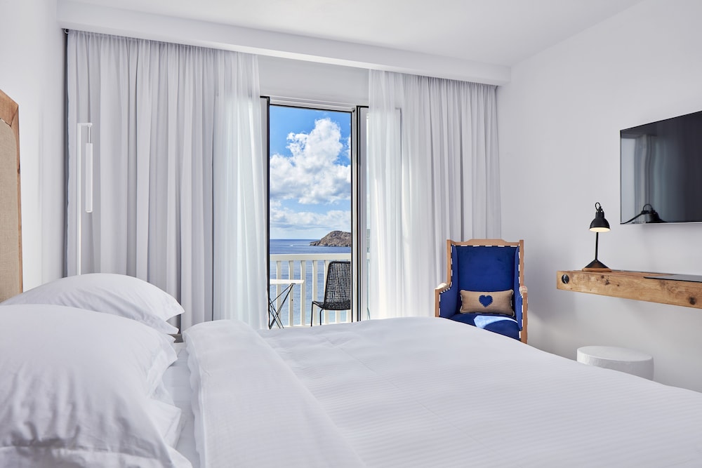 Myconian Imperial - Leading Hotels of the World — Hotel rooms in Elia, South Aegean