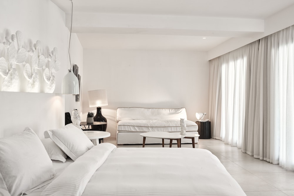 Myconian Imperial - Leading Hotels of the World — Hotel rooms in Elia, South Aegean