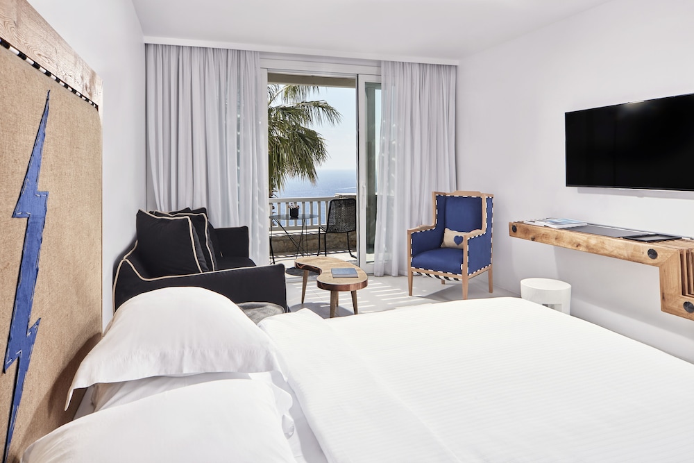 Myconian Imperial - Leading Hotels of the World — Hotel rooms in Elia, South Aegean