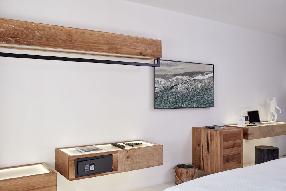 Myconian Imperial - Leading Hotels of the World — Hotel rooms in Elia, South Aegean