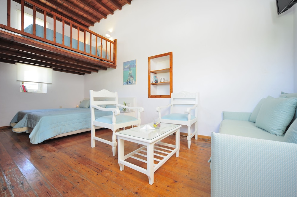 Mykonos Beach Hotel — Hotel rooms in Mykonos Town, South Aegean