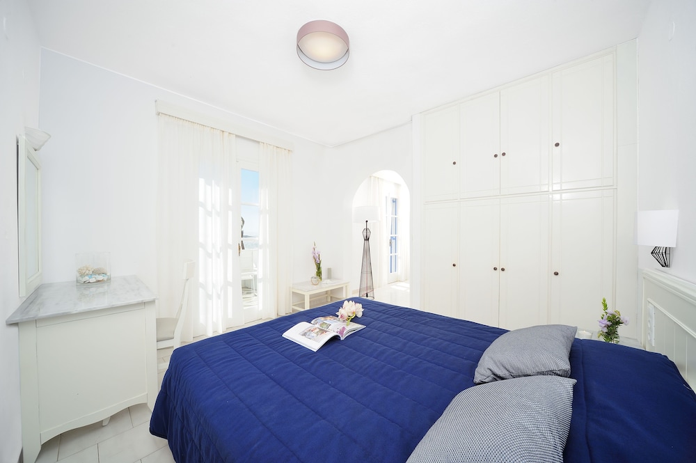 Mykonos Beach Hotel — Hotel rooms in Mykonos Town, South Aegean