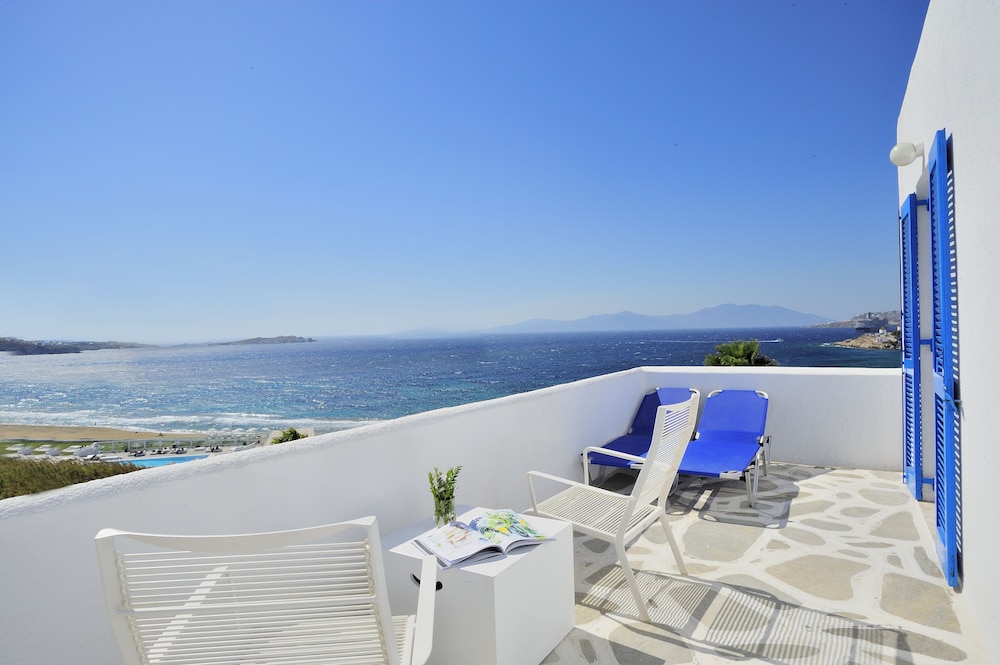 Mykonos Beach Hotel — Hotel rooms in Mykonos Town, South Aegean