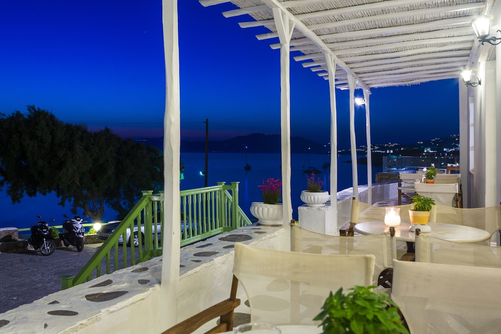 Mykonos Beach Hotel — Restaurant & bars in Mykonos Town, South Aegean