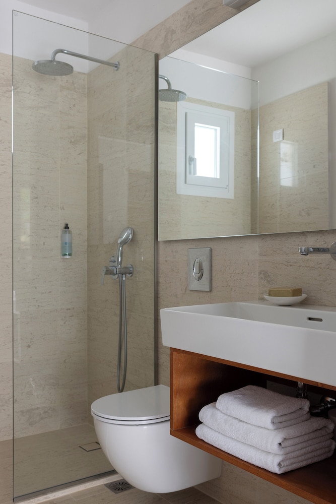 Mykonos Beach Hotel — Hotel rooms in Mykonos Town, South Aegean