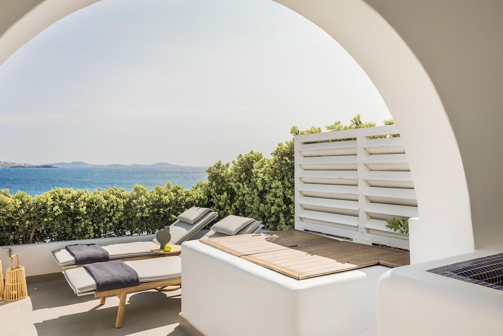 Grace Mykonos — Hotel rooms in Agios Stefanos, South Aegean