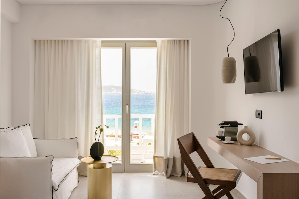 Grace Mykonos — Hotel rooms in Agios Stefanos, South Aegean