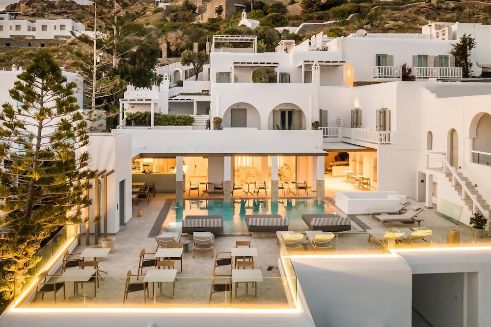 Grace Mykonos — Hotel building in Agios Stefanos, South Aegean