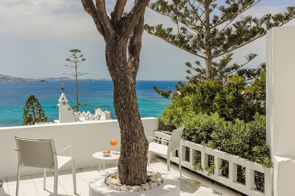 Grace Mykonos — Hotel building in Agios Stefanos, South Aegean