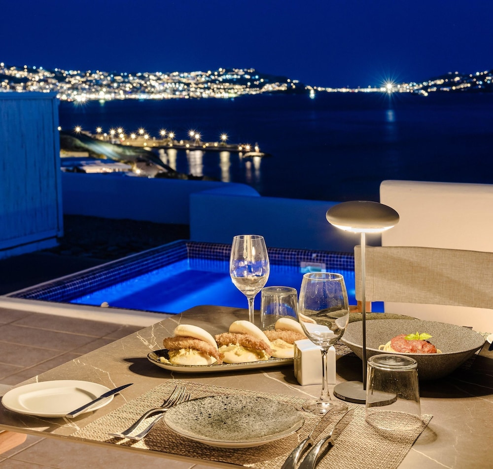 Grace Mykonos — Restaurant & bars in Agios Stefanos, South Aegean