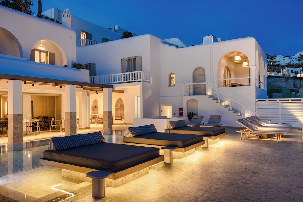 Grace Mykonos — Hotel building in Agios Stefanos, South Aegean