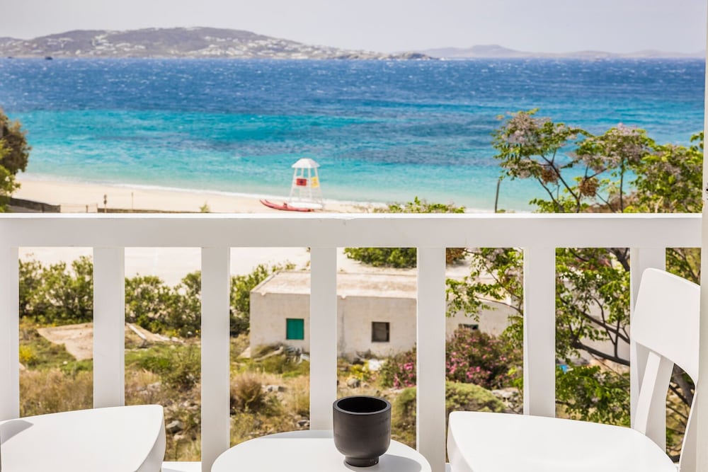 Grace Mykonos — Beach in Agios Stefanos, South Aegean