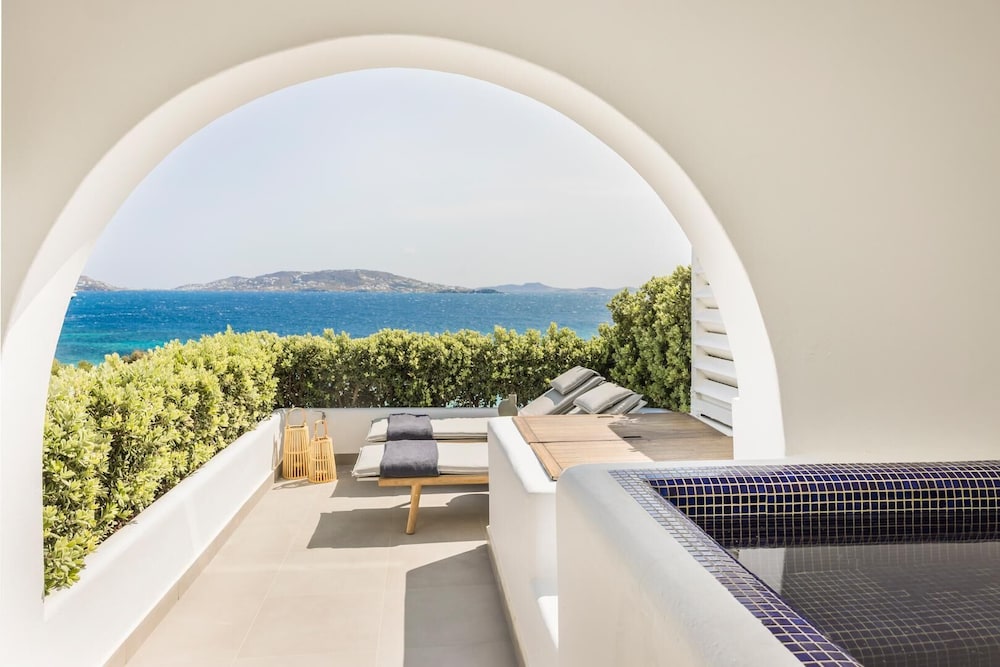 Grace Mykonos — Hotel rooms in Agios Stefanos, South Aegean